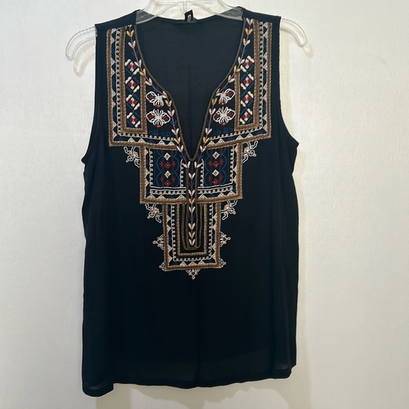 LUCKY BRAND SLEEVELESS EMBROIDERED TOP WOMEN SIZE SMALL BLACK - Picture 2 of 9